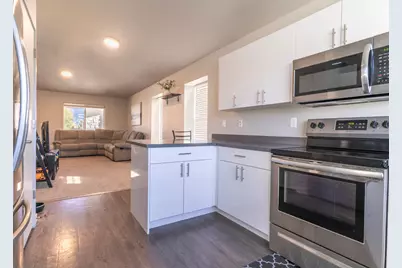 67 W 600 S #B301, Springville, UT 84663 - Photo 5