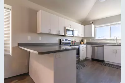 67 W 600 S #B301, Springville, UT 84663 - Photo 5