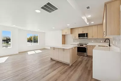 256 N Main St, Bountiful, UT 84010 - Photo 1