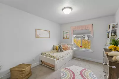 324 S 600 W, Centerville, UT 84014 - Photo 17