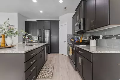 324 S 600 W, Centerville, UT 84014 - Photo 9