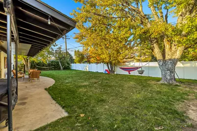 37 S Eastwood Dr, Orem, UT 84097 - Photo 17