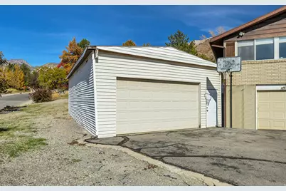 681 E 215 N, Lindon, UT 84042 - Photo 55