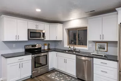 624 Mountaineer Cir, Tooele, UT 84074 - Photo 17