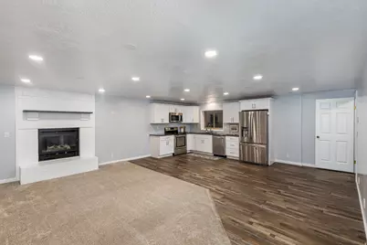 624 Mountaineer Cir, Tooele, UT 84074 - Photo 15