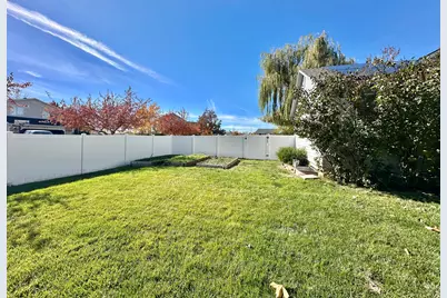 1908 N 200 W, Layton, UT 84041 - Photo 25