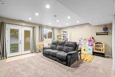 952 W Foxboro Dr, North Salt Lake, UT 84054 - Photo 15