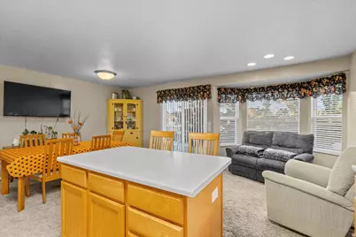 952 W Foxboro Dr, North Salt Lake, UT 84054 - Photo 7