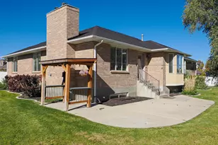 9909 S Dream Cir W, South Jordan, UT 84095 - Photo 5