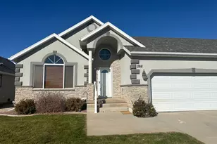 266 W Lagoon St, Roosevelt, UT 84066 - Photo 3