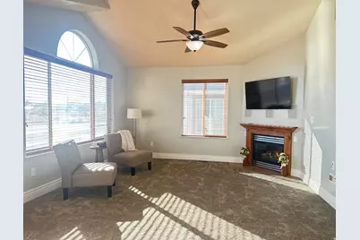 266 W Lagoon St, Roosevelt, UT 84066 - Photo 9