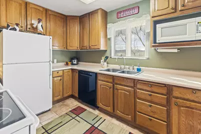 110 N 400 E, Glenwood, UT 84730 - Photo 21