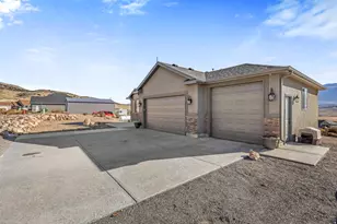 603 S Cactus Rose Dr, Stockton, UT 84071 - Photo 3