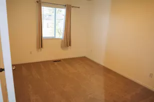 499 N 200 W, Bountiful, UT 84010 - Photo 17