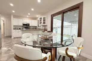 1612 E Hidden Valley Rd, Sandy, UT 84092 - Photo 9