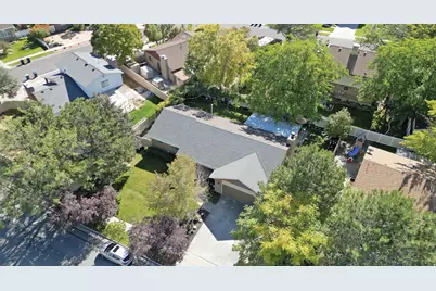 1612 E Hidden Valley Rd, Sandy, UT 84092 - Photo 29