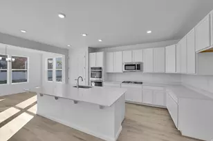 8638 N Halloran Ct, Lake Point, UT 84074 - Photo 3