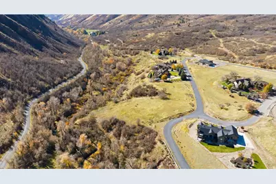 285 Meadow Bridge Dr #6, Springville, UT 84663 - Photo 3