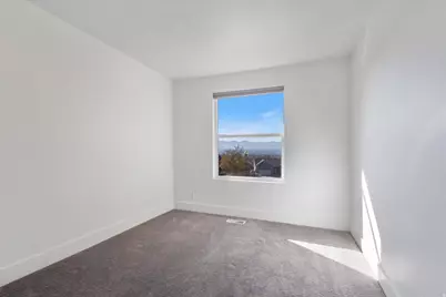 9977 S Lannae Dr E, Sandy, UT 84094 - Photo 21