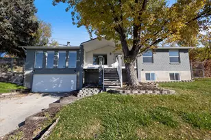 9977 S Lannae Dr E, Sandy, UT 84094 - Photo 35