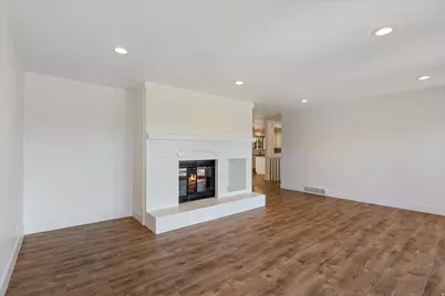 9977 S Lannae Dr E, Sandy, UT 84094 - Photo 11