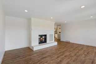 9977 S Lannae Dr E, Sandy, UT 84094 - Photo 11