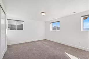 9977 S Lannae Dr E, Sandy, UT 84094 - Photo 23