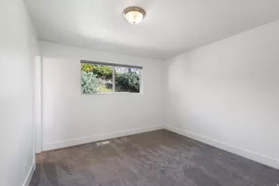 9977 S Lannae Dr E, Sandy, UT 84094 - Photo 19