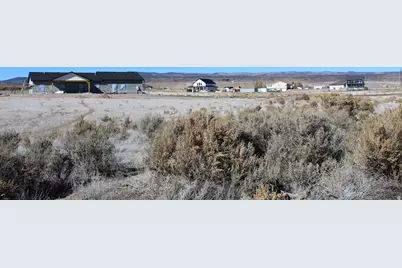 650 N 200 E #11, Loa, UT 84747 - Photo 7