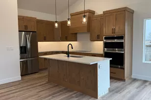 336 E Pear St, Grantsville, UT 84029 - Photo 9