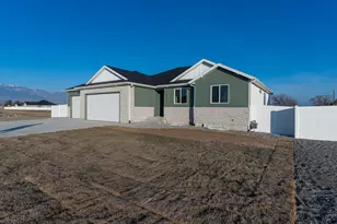 421 E Stafford St, Grantsville, UT 84029 - Photo 3