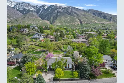 2234 E Willow Brook Way, Sandy, UT 84092 - Photo 11