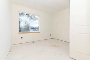 28 N 100 E, Hyrum, UT 84319 - Photo 7