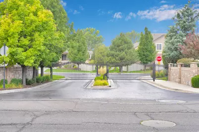 10338 S Venenzia Way, South Jordan, UT 84095 - Photo 5