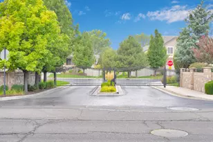 10338 S Venenzia Way, South Jordan, UT 84095 - Photo 5