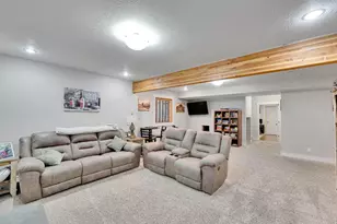 10338 S Venenzia Way, South Jordan, UT 84095 - Photo 17