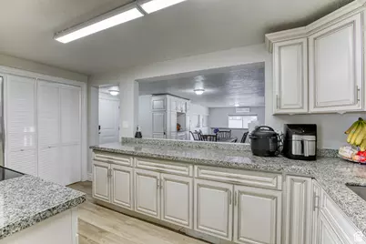 3342 S Lynnbrook Dr, Magna, UT 84044 - Photo 9