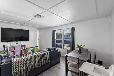 2875 N Hill Field Rd #17, Layton, UT 84041 - Photo 3