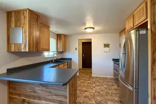 855 N 200 E, Price, UT 84501 - Photo 5