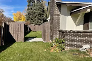 3045 E 7110 S, Cottonwood Heights, UT 84121 - Photo 3