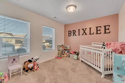 5073 N Folkstone Dr, Eagle Mountain, UT 84005 - Photo 17