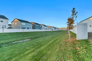 5073 N Folkstone Dr, Eagle Mountain, UT 84005 - Photo 33