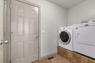 4042 E Yakima Way, Eagle Mountain, UT 84005 - Photo 9