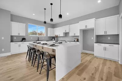 242 W 400 S, Mount Pleasant, UT 84647 - Photo 9