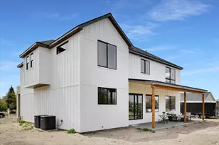 242 W 400 S, Mount Pleasant, UT 84647 - Photo 5