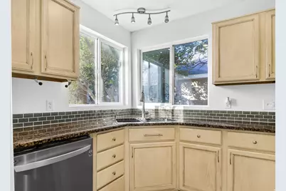 11880 S Landou Dr W, Draper, UT 84020 - Photo 7