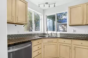 11880 S Landou Dr W, Draper, UT 84020 - Photo 7