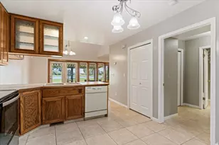 307 Willow Way, Pleasant View, UT 84414 - Photo 9