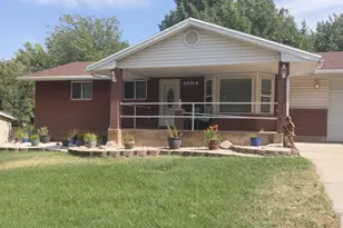 1284 E 2500 N, North Ogden, UT 84414 - Photo 3