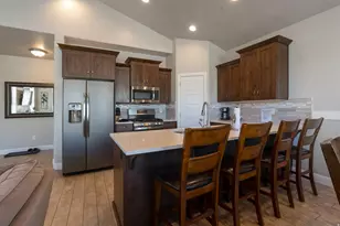 1907 E Holiday Ln, Washington, UT 84780 - Photo 7